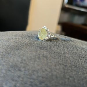 9.25 Sterling silver and chrysoberyl cats eye ring